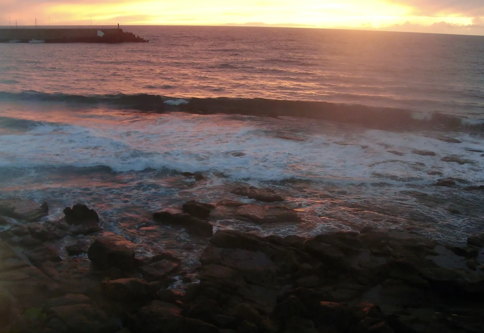 Solnedgang på første række ved havet i Arguineguín, Gran Canaria.